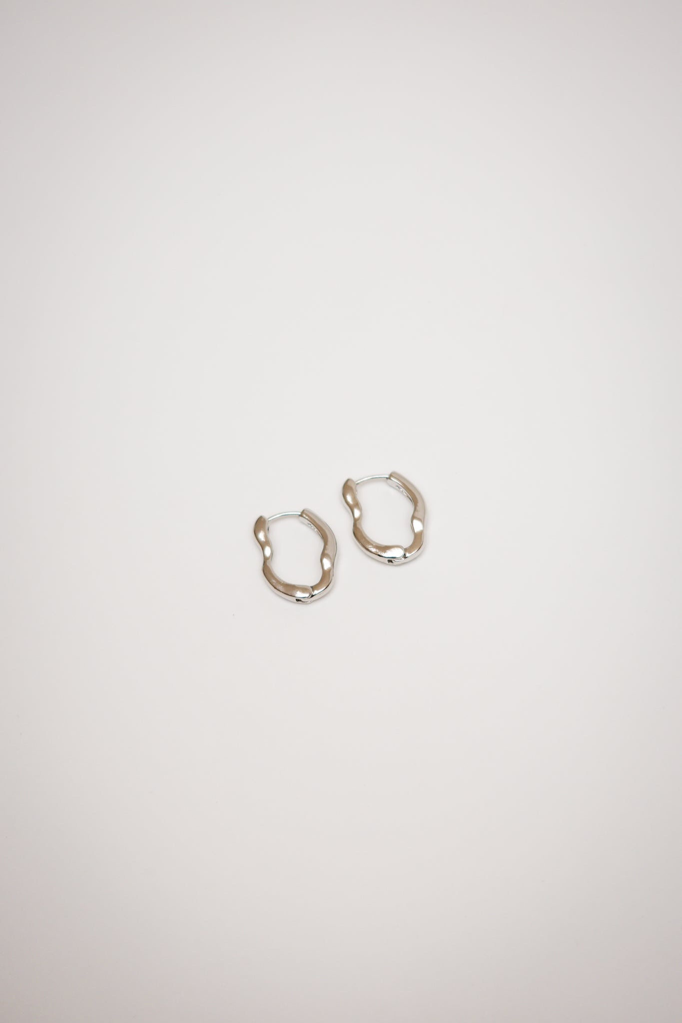 Hoops Wavy Plata MINI