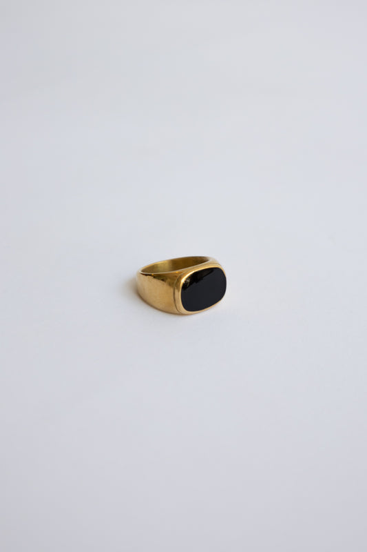 Anillo Cuadrado Negro/Dorado